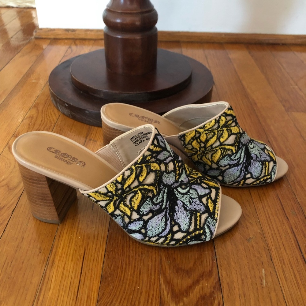 Embroidered Mules - Picture 3 of 6